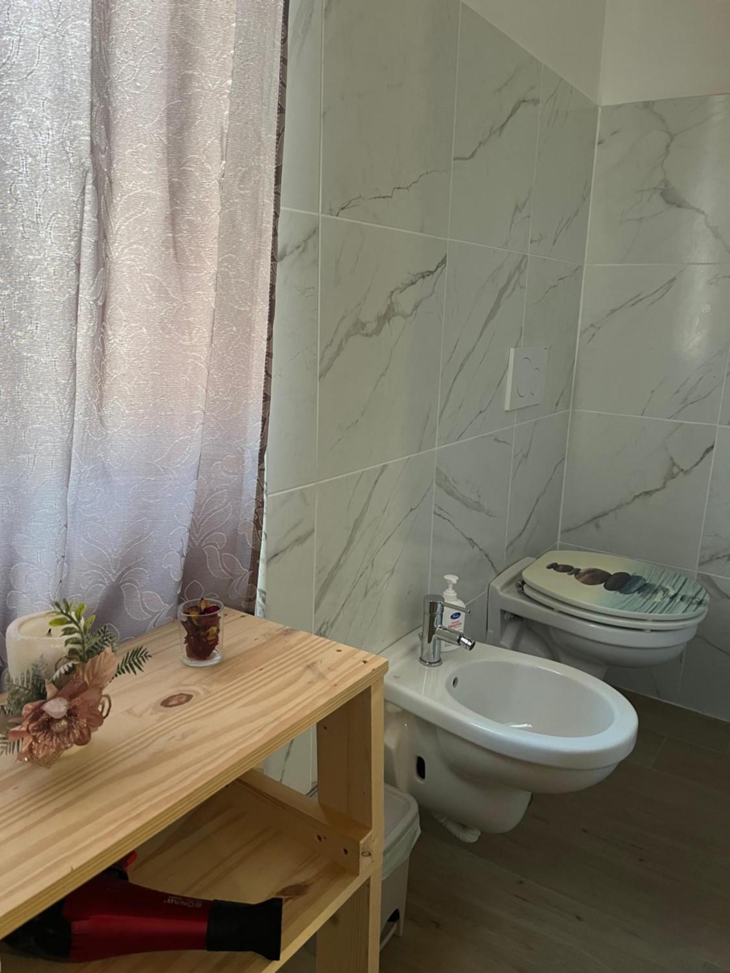 New House Hotel Фиумичино Екстериор снимка