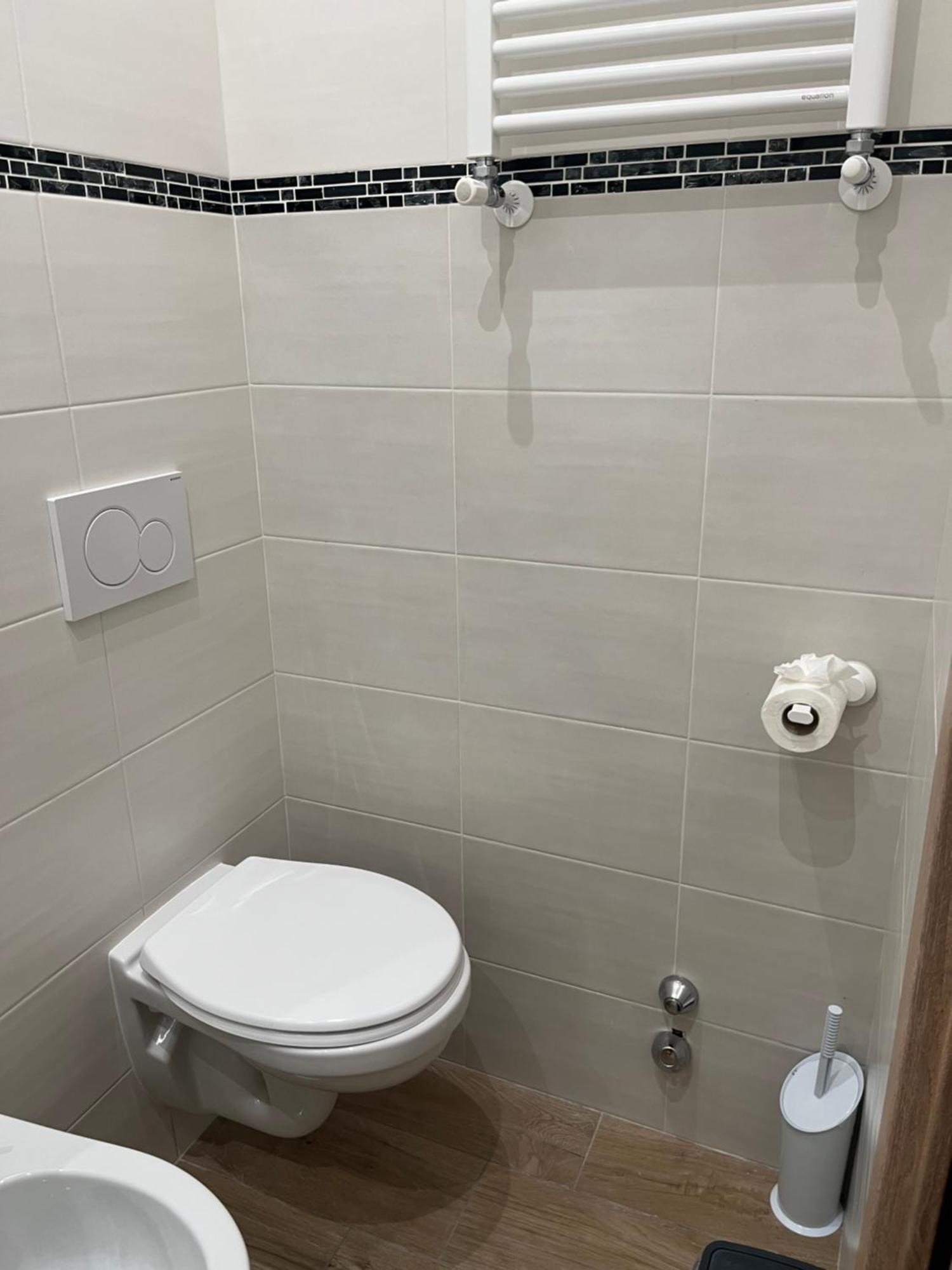 New House Hotel Фиумичино Екстериор снимка