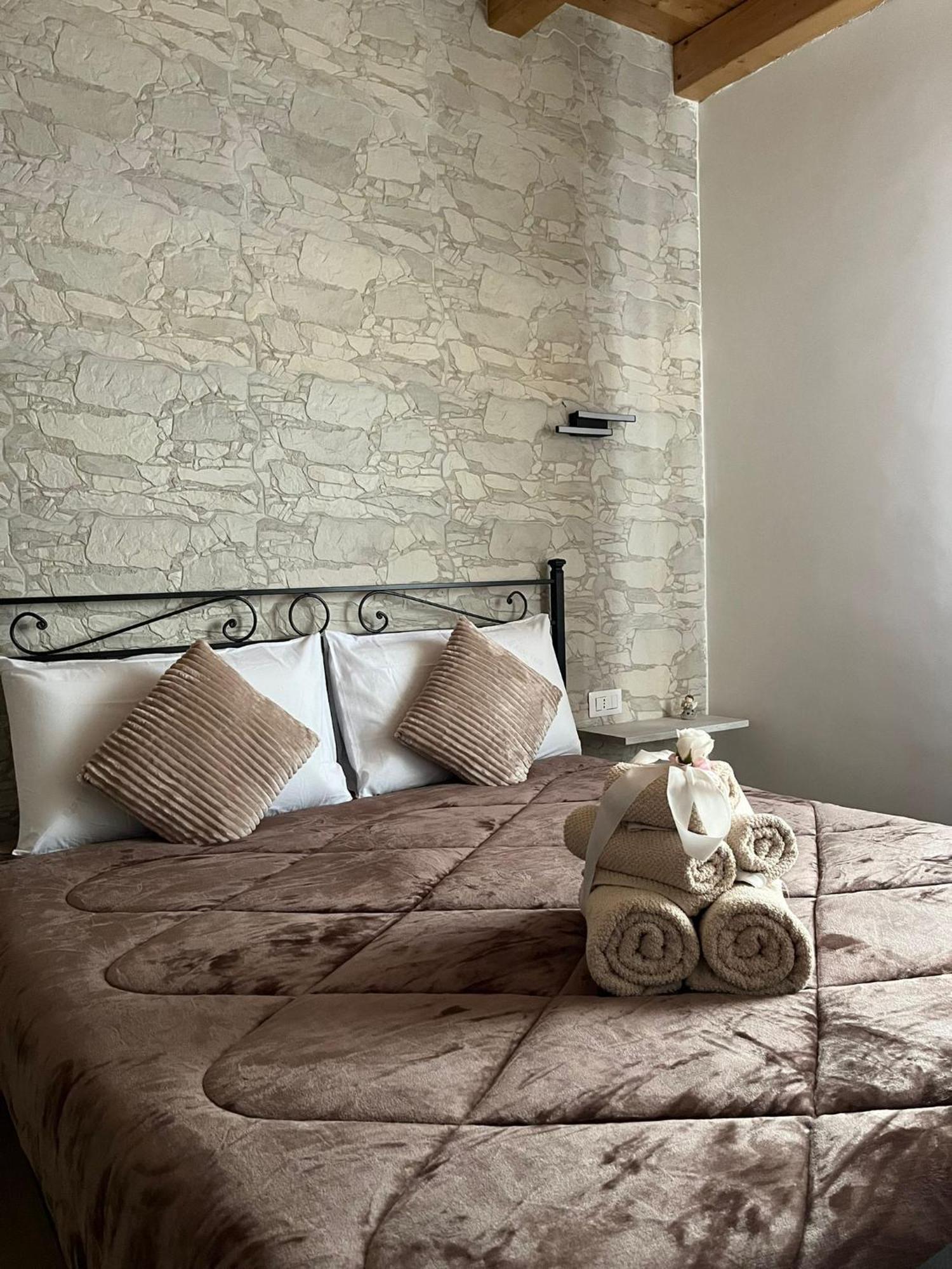 New House Hotel Фиумичино Екстериор снимка